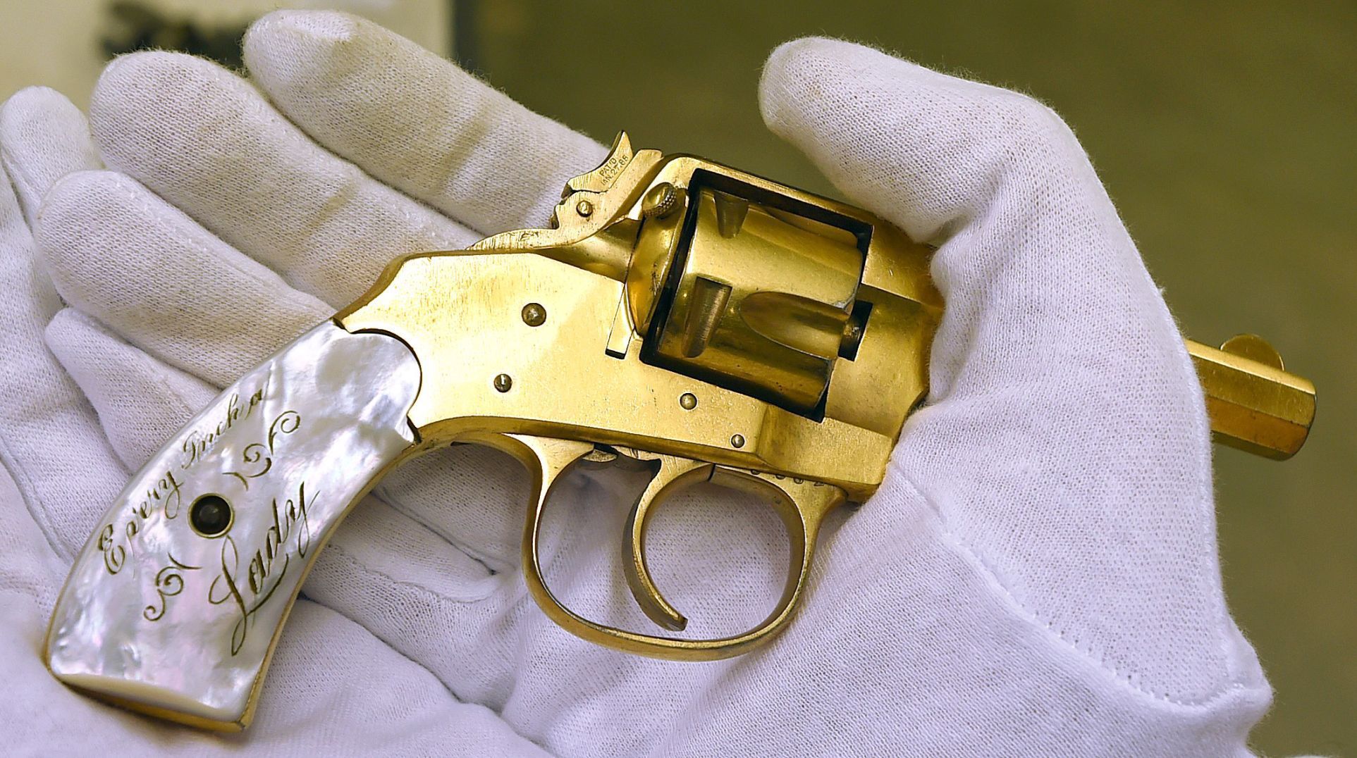 Brothel pistol
